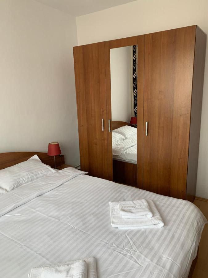 Cazare Medias, Apartament Modern 外观 照片